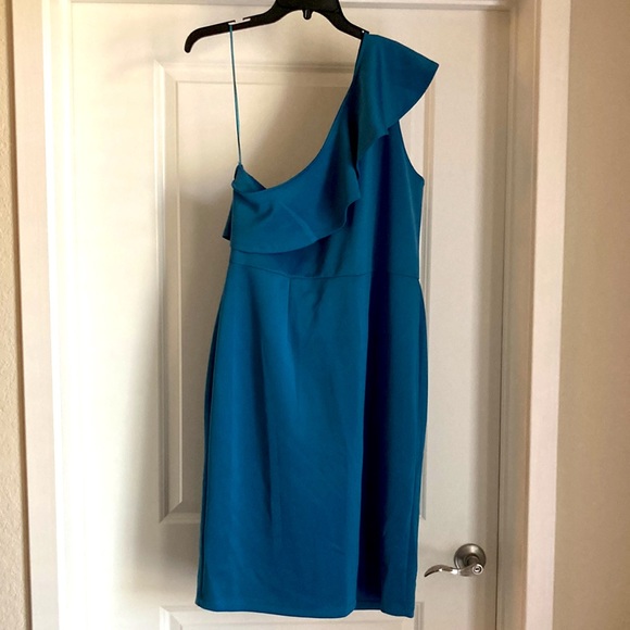 Pretty blue dress - Picture 2 of 3